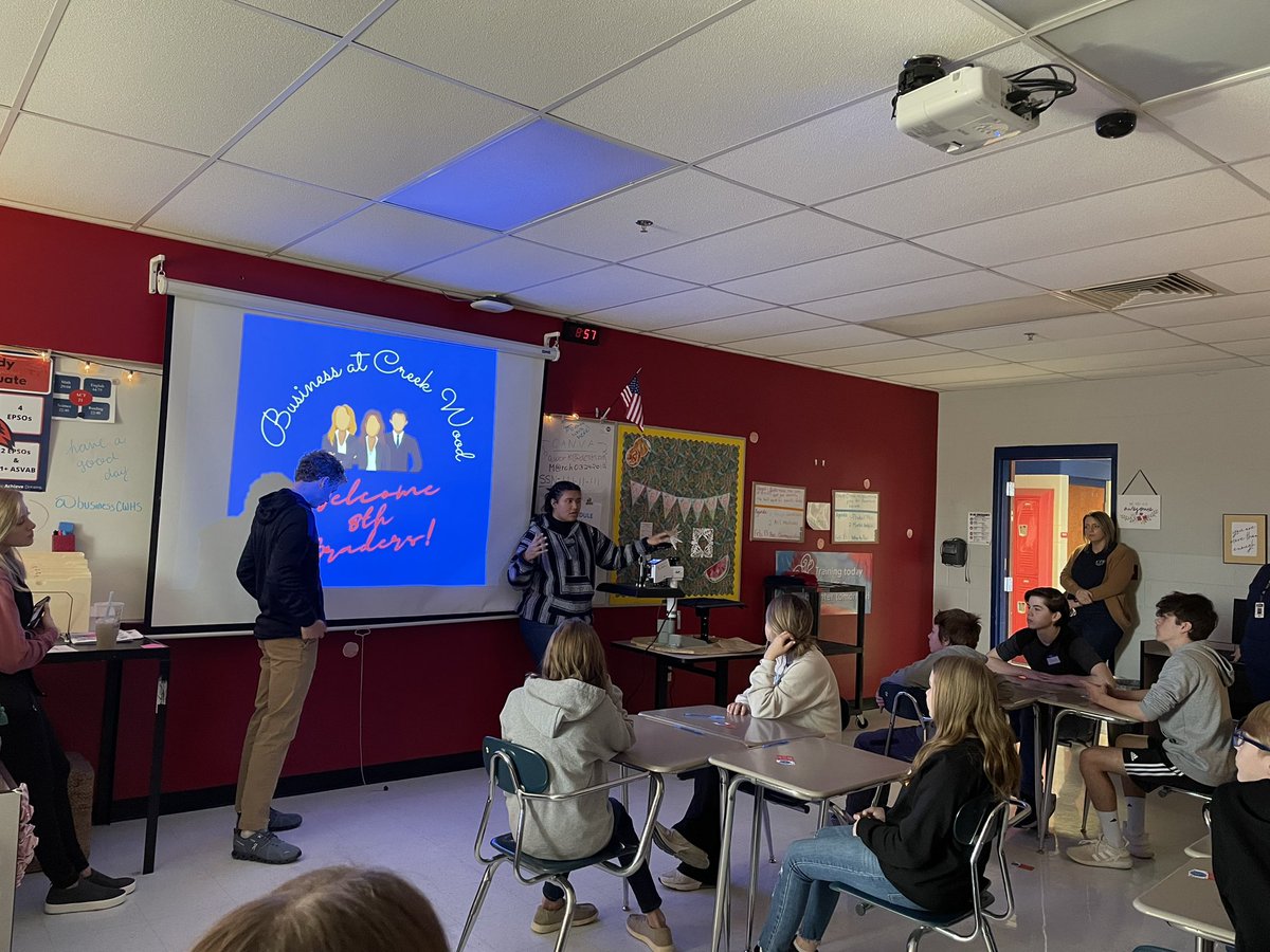 BusinessCWHS's tweet photo. 8th graders from both William James and Charlotte Middle School came to tour Creek Wood’s CTE classes. We are so excited for these upcoming freshmen! https://t.co/jh332M7gUV