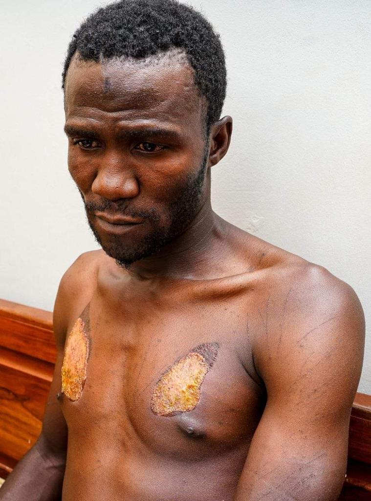 naavygrace600's tweet photo. @KagutaMuseveni Stop the torture museveni https://t.co/sQsnKdDwIp