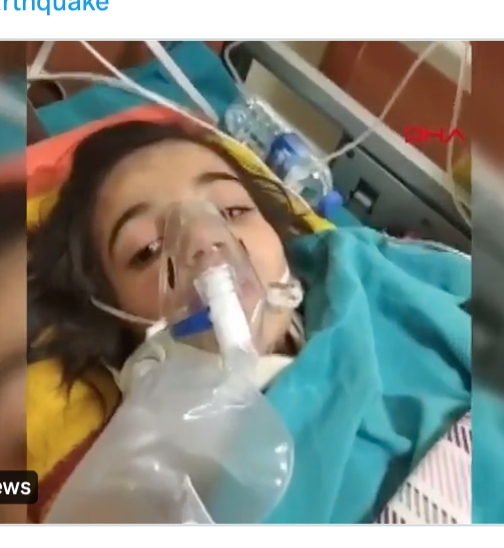 RebeccaLAnders's tweet photo. During search and rescue operations in #Turkey's #Kahramanmarash, 185 hours after the earthquake, a 10-year-old girl named #Aycha was rescued. 185 hours is more than a week!
#TurkeySyriaEarthquake With hope, some of her family will be alive! https://t.co/0DIzSU8wSz