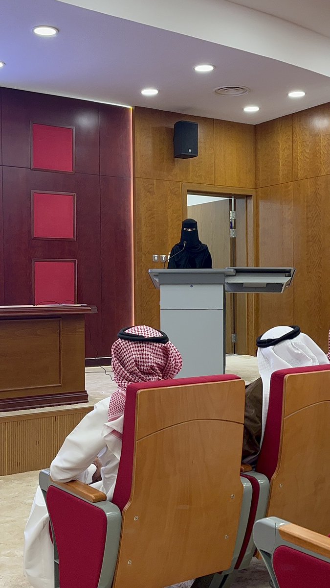 Hind_21_'s tweet photo. ١٣ فبراير هو #اليوم_العالمي_للاذاعة، وهو اليوم الي عرضت فيه مشرع تخرجي، شكرا لكل الحضور والناس اللطيفه الي حضرو وشكرا لرعاة المشروع الي اضافو لهذا اليوم الكثير من الحب والعطاء🤍🤍🤍 https://t.co/GvlANm5PFo