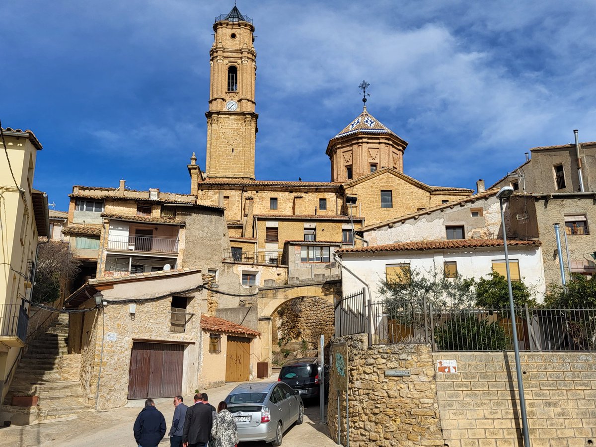BizenFuster1's tweet photo. Finalizadas las obras de mejora de la A-1409 Torrevelilla-Cañada de Verich y accesos a Bellmunt de Mesquì (Bajo Aragón) en el corredor Alcañiz-Aguaviva. Una inversión de 3,5 M€ del @GobAragon @pepesoro 

https://t.co/4qltRQSenb https://t.co/NXKQ3AHabJ