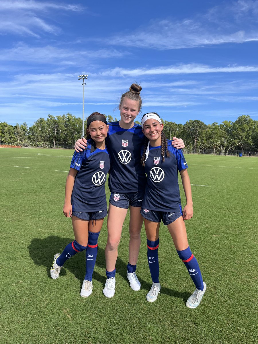 Mia Villalpando tweet media