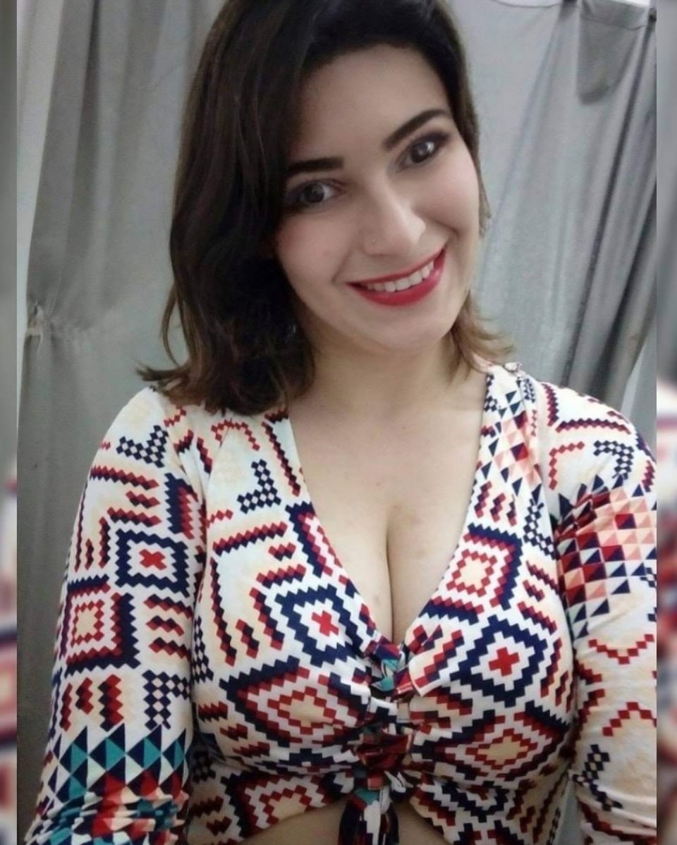 CamilagomesT's tweet photo. A cada dia se renovando..🌻 https://t.co/qhuZQS8B1W