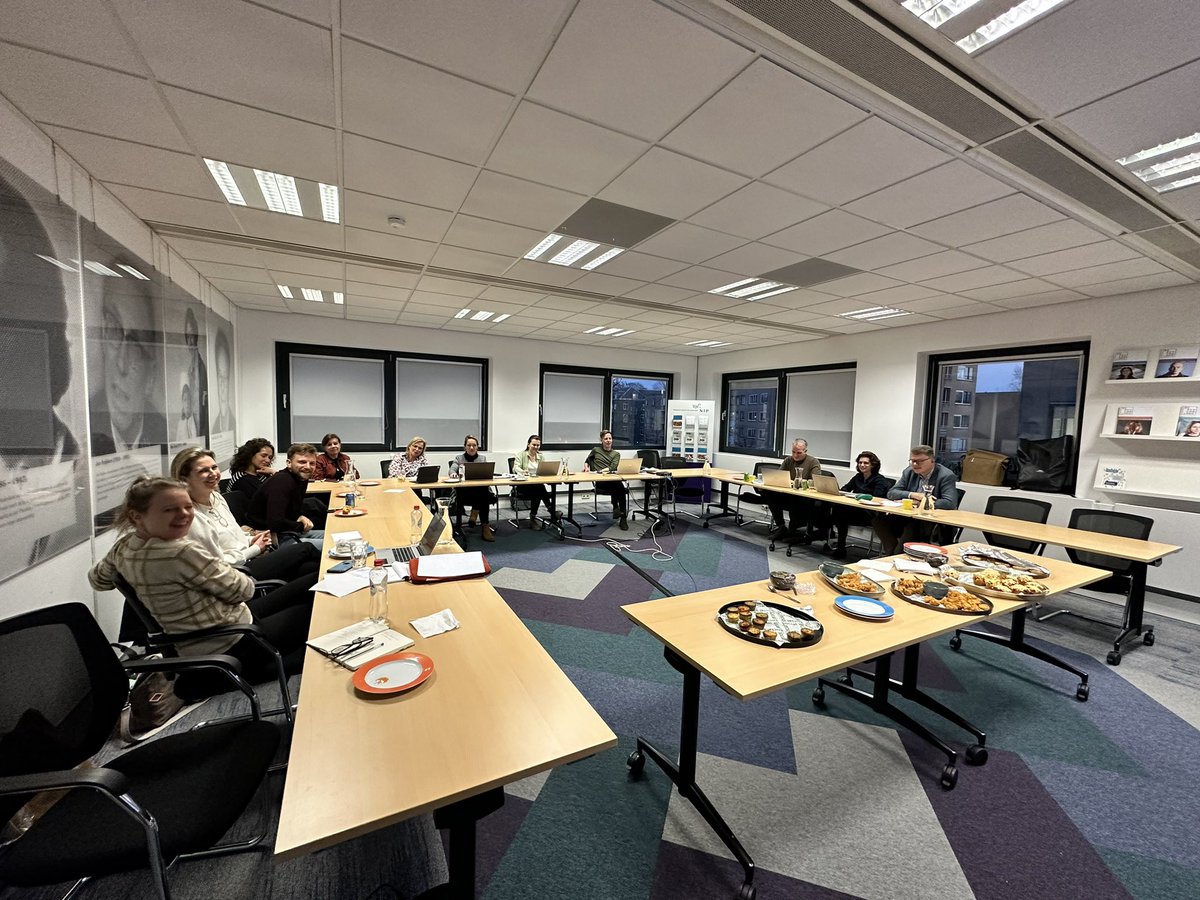 Eerste keer <a href="/lvmp/">Walter Marin</a> vergadering in Utrecht met bestuur en commissie! Wat hebben medisch psychologen toch veel te bieden!