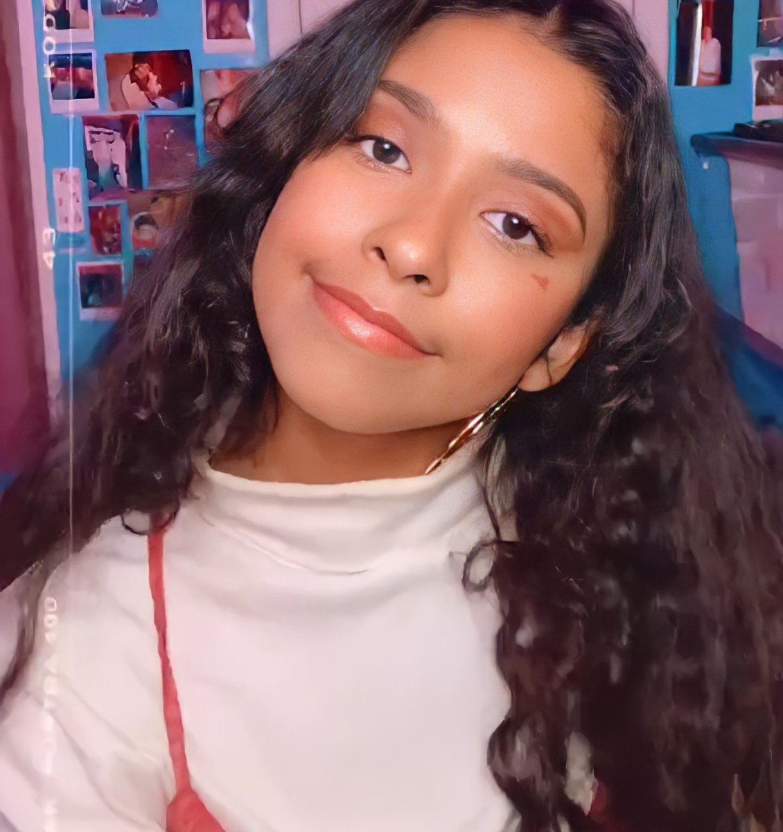 bissexualuke's tweet photo. saudades das vezes que a madi e o charlie fizeram live no dia dos namorados falando que os fãs eram o date deles https://t.co/eWGvb1oJyt