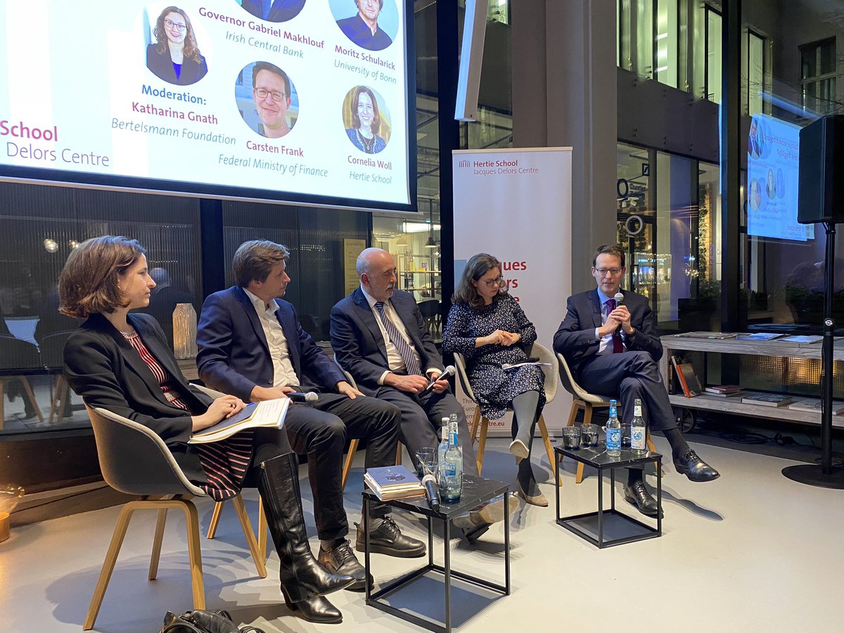 Hoping to answer the fundamental Valentine‘s Day question with @DelorsBerlin: Has 🇪🇺 moved beyond financial fragility? Kicking off an inspiring panel with @makhloufgabs, @Cornelia_Woll, @LindnerJS, @MSchularick, @K_gnath and Carsten Frank.