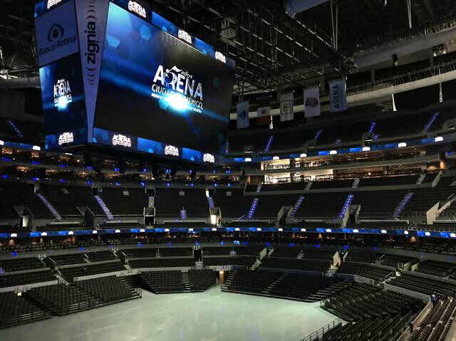 gioddz's tweet photo. Qué miedo que Yoongi tire fecha para México y le toque regresar a la Arena CDMX con capacidad para +22k personas, trayendo nostalgia a las MX-ARMY “viejitas”, porque fue el último lugar en el que se presentó junto a BTS en México, hace ya casi 6 años.
#SUGA_AgustD_TOUR @BTS_twt https://t.co/Uo6caWVdLt