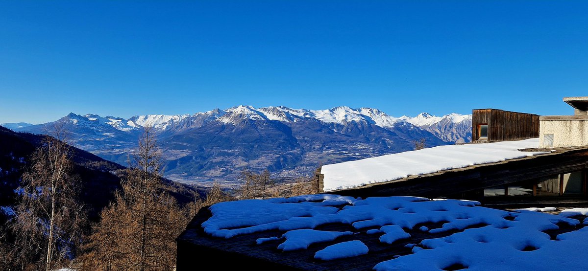 A week away in on a Ski trio to Les Orres. Amazing views.