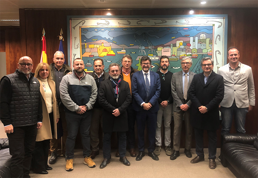 👉@Fenatport insiste al presidente de <a href="/PuertosEstado/">Puertos del Estado</a> sobre la necesidad de implantar el #ServicioComercial en los #Puertos. ctlevante.es/?p=388 <a href="/diariodelpuerto/">Diario del Puerto</a> <a href="/veintepies/">veintepies</a> <a href="/EstrechoDigital/">El Estrecho Digital</a> <a href="/puertos_y/">PUERTOS Y MÁS</a> <a href="/diarioelcanal/">El Canal Marítimo y Logístico</a> <a href="/ElMercantilcom/">El Mercantil</a> <a href="/cadesum/">Cadena de Suministro</a> <a href="/autonomosenruta/">Autónomos En Ruta</a> <a href="/Diariodetransp2/">@Diariodetransporte</a>
