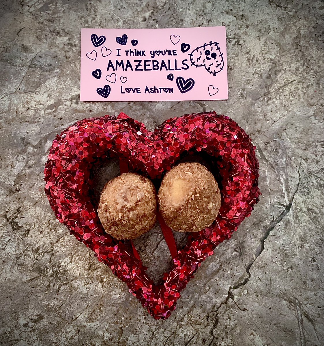 QueensOfSpice's tweet photo. To all our darling listeners, please know we love your faces off, Happy Love Day from us to you!!
Hope you’re all getting all the spicy love you deserve today xoxo https://t.co/y1u1ioM4hQ