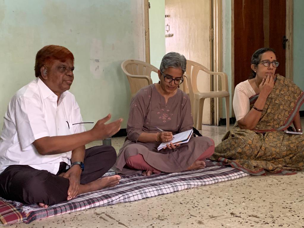 Sunilivane's tweet photo. Met justice Chandru in chennai, Justice Chandru is well known for his work with Irula tribes of Tamilnadu.
Recently released film Jai Bhim is based on his case when he was lawyer.
Had very thoughtful talk with him on dravidian ideology and his experience on community work
#disom https://t.co/1AKU9DO3fc