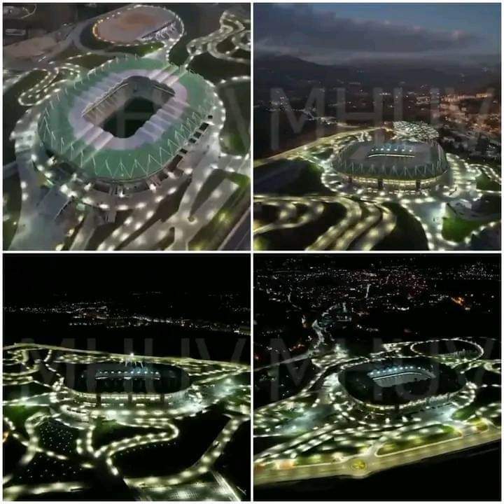 NGhernouth's tweet photo. الإنارة الخارجية لملعب تيزي وزو ( قيد الإنشاء ) أجمل من حفل إفتتاح البعض ✅❤️🇩🇿
#الجزائر 🇩🇿 https://t.co/bMVuMaBP3Y
