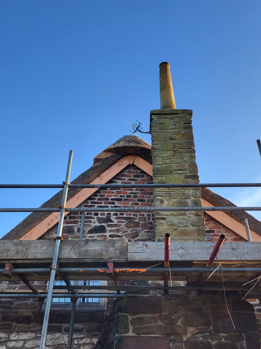 Master Thatchers Ltd on Twitter "The repairs to this roof near 
