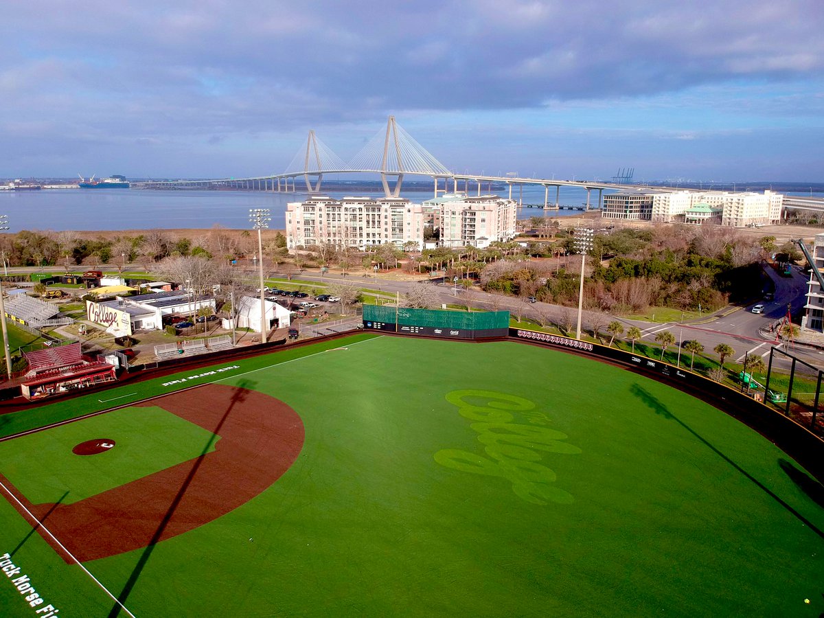 RBouknight12's tweet photo. Field turf project before &amp; after🚜🔨🚧🏗️

A world-class playing surface for @CofCBaseball! 🔥 👀 

🌴⚾️ https://t.co/Uf3IzxN6yC