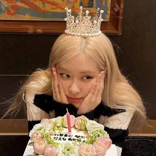 Happie birthday to you
        ; I wish you happiness, joy, and many more years of good health. Have a wonderful birthday 🖤