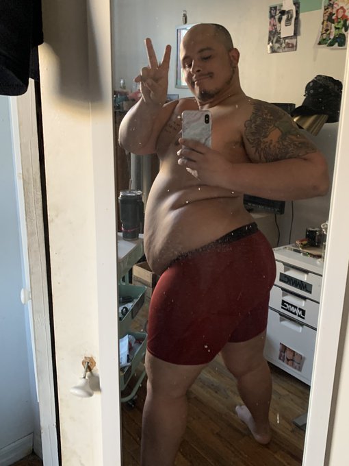 Happy Valentine&rsquo;s Day chums https://t.co/BYkrGJrO3Q