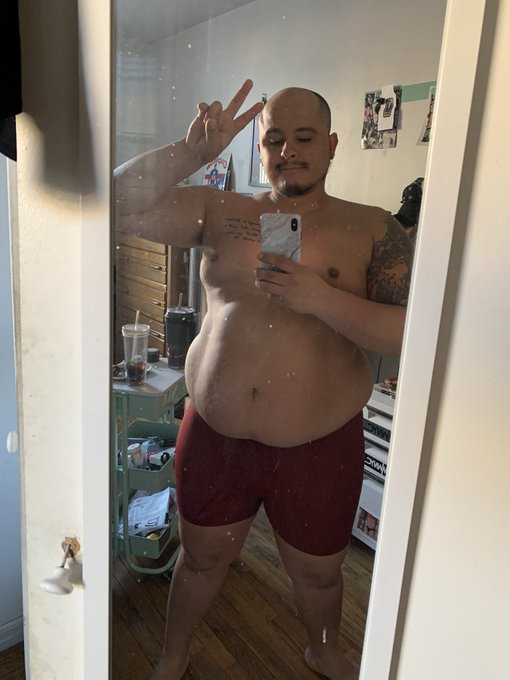 Happy Valentine&rsquo;s Day chums https://t.co/BYkrGJrO3Q