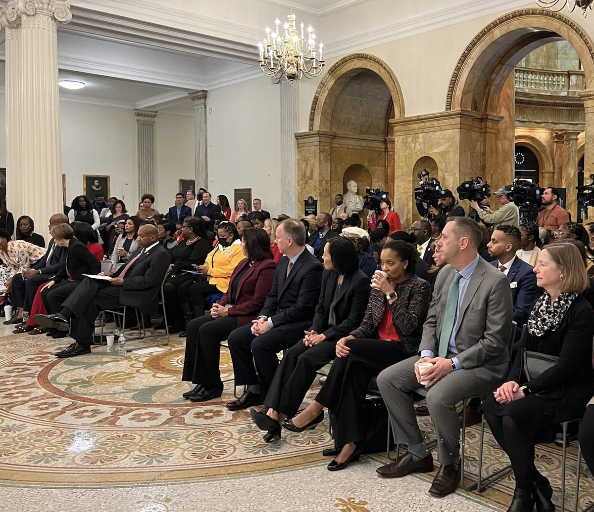 UNCF's tweet photo. More than 200 gathered this morning at the Massachusetts State House for a UNCF #HBCU breakfast celebrating #BlackHistoryMonth featuring Governor Maura Healey (@MassGovernor), Lt. Governor Kim Driscoll (@MassLtGov), State Representative Russell Holmes &amp; @Fidelity's Pam Everhart. https://t.co/cx5aOnxNEB