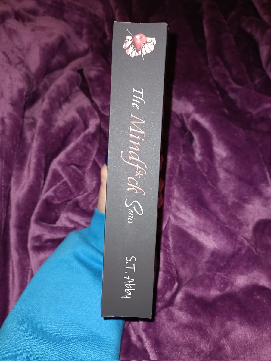 luxbambi's tweet image. no to jest coś pięknego 🖤
#twitteroweksiążkary 
#TMFS