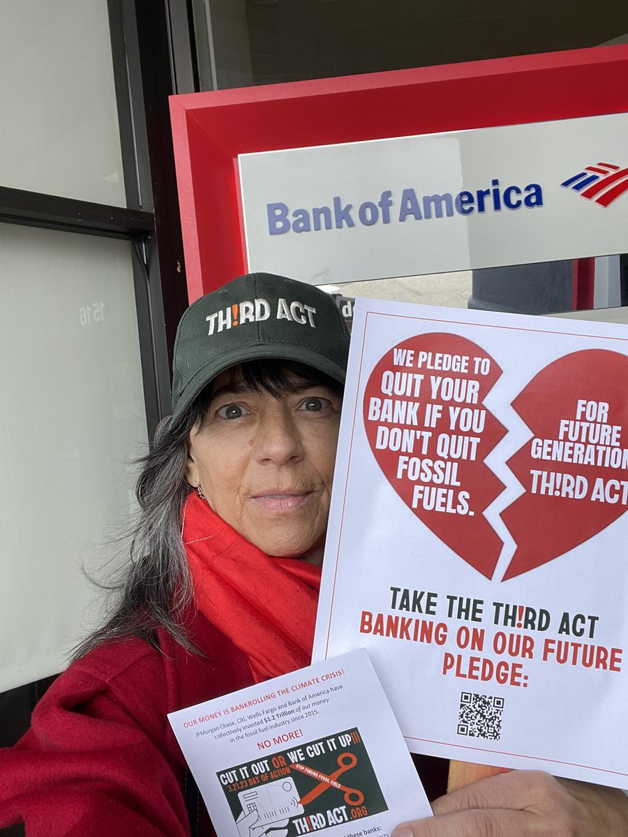 DebXMoore's tweet photo. Iβm signing this Pledge to #BreakUpWithBadBanks on this #ValentinesDay because @BofA_News is bankrolling climate destruction. #StopDirtyBanks @ThirdActOrg https://t.co/a6dxDMNanN https://t.co/jCxHampGZu
