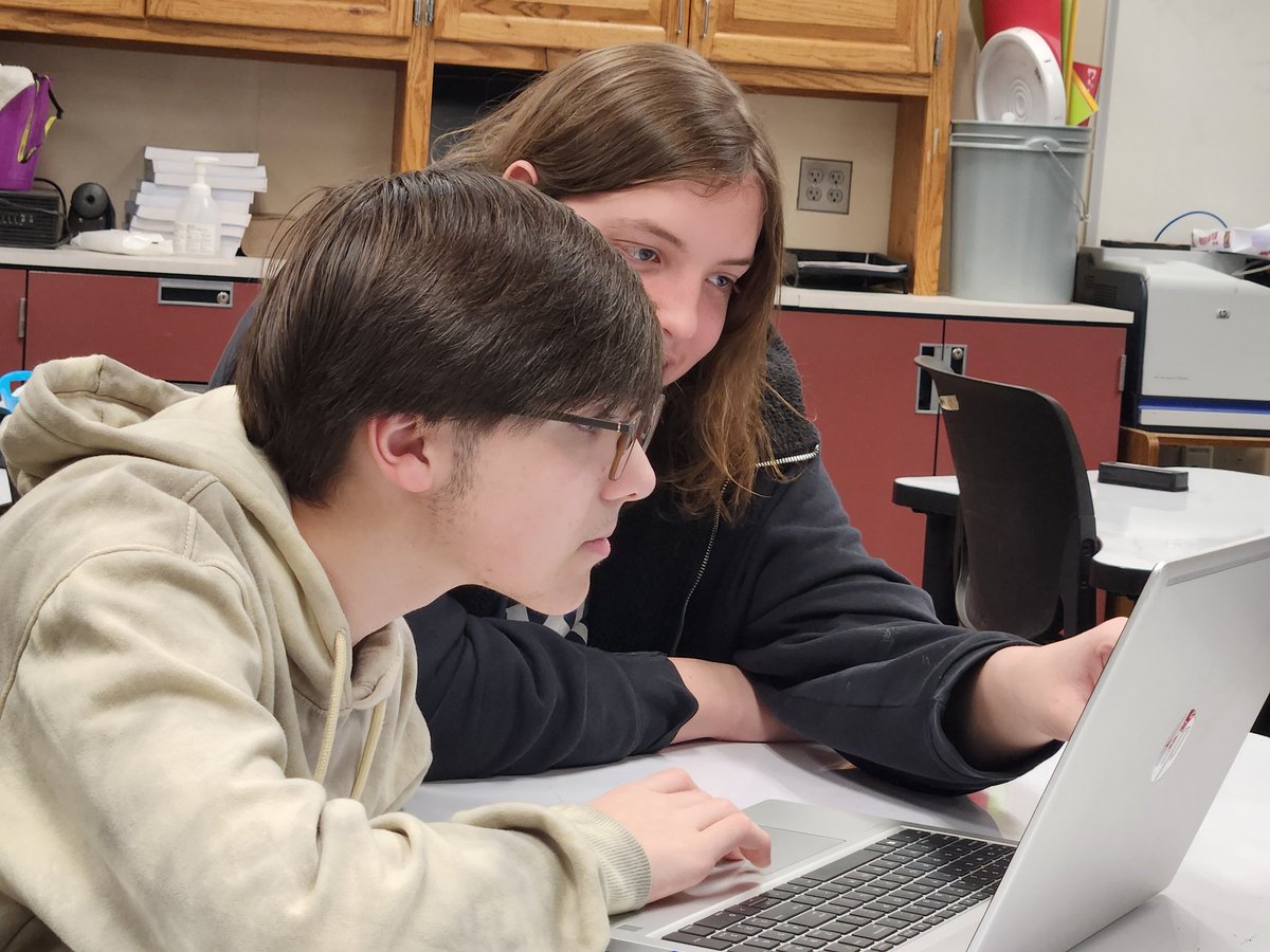 Upperclassmen helping Freshman understand code after school!
#collaboration 
#mentoringmatters
#WeAreOC
#problemSolving
#computerscience
<a href="/OldColonyRVTHS/">Old Colony RVTHS</a>