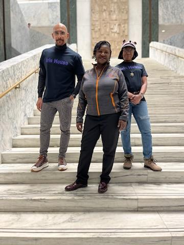 irishouseinc's tweet photo. Ingrid Floyd, Executive Director and our advocates are meeting with political leaders in Albany about #Article28, housing, pharmacy benefits, food insecurity, and much needed services for people affected by health disparities.  @AIDSHealthcare #food #housing #article28 #340B https://t.co/OtyKex86zh