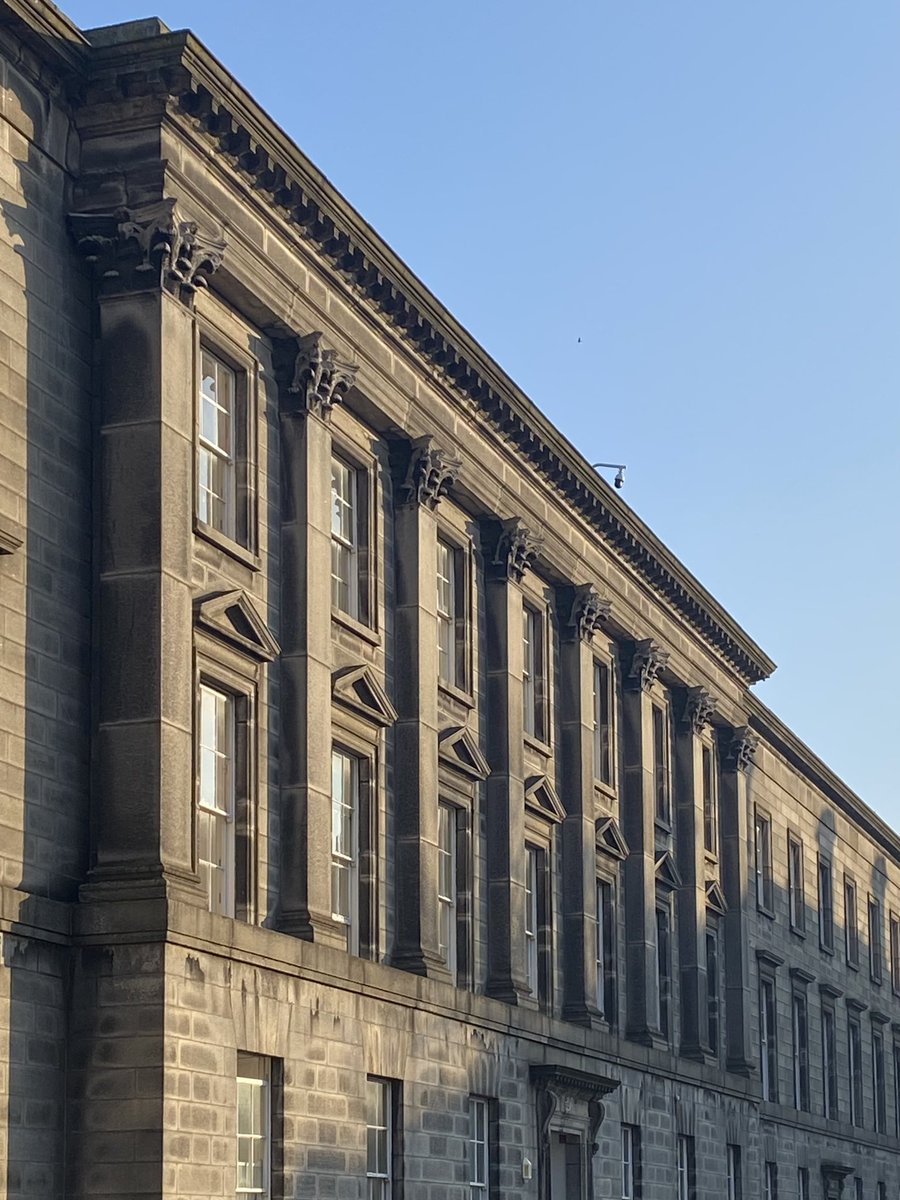 A slice of Edinburgh with a Dublin twist. New Square in @trinitycollegedublin was built in the 1830s as halls of residence to the designs of architect Frederick Darley. This Corinthian pilaster-encrusted breakfront is a rare palace-front composition for early 19th-century Dublin.