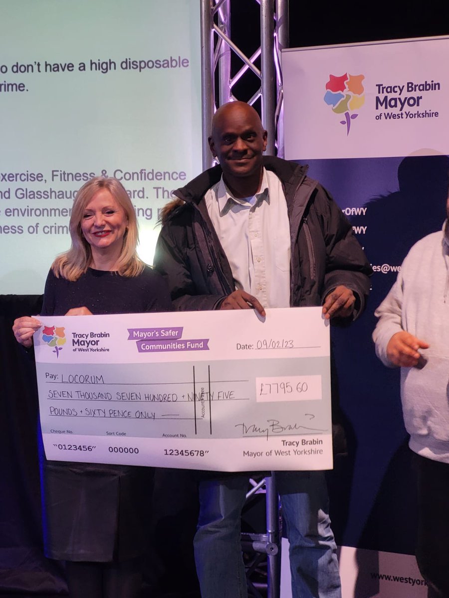 Locorum_WY's tweet image. Thank you to the Mayor&apos;s Safer Communities Fund helping to fund new Locorum project #ModelCitizens supporting young people to stay safe and be the best that they can be. 

Pic: #MayorTracyBrabin with Director #FranklinCastle 
admin@locorum.org.uk