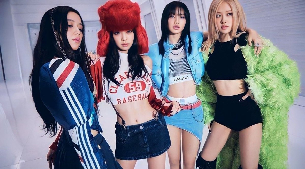 BP_AWARDS's tweet photo. BLACKPINK combined awards

BLACKPINK - 297 🏆
Lisa - 51 🏆
Rosé - 34 🏆
Jennie - 18 🏆
Jisoo - 11 🏆

Total: 411 Awards so far 🔥 https://t.co/6Gvqh9Q0qg