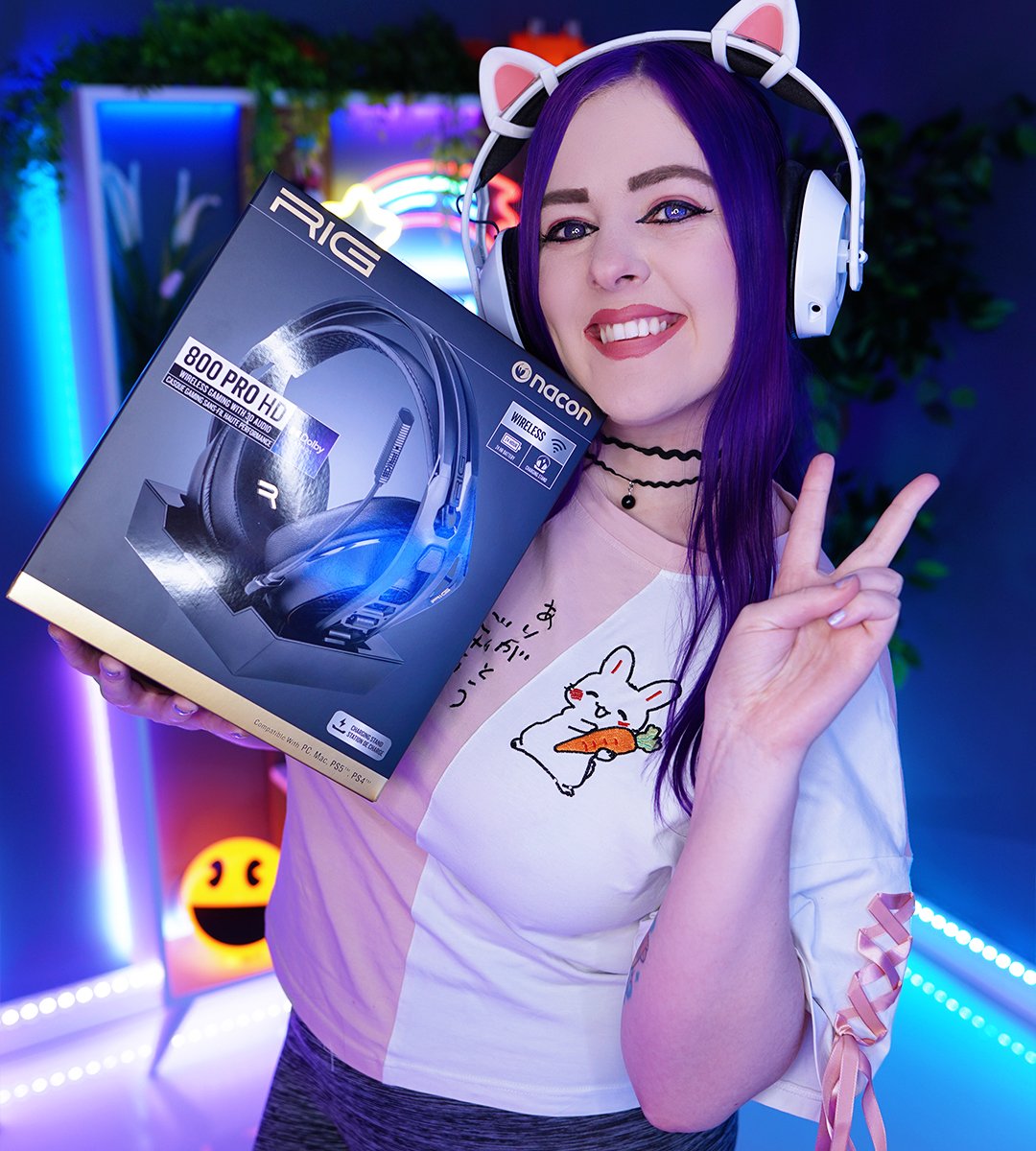QueenieandBlue's tweet photo. Delivery in today and Im unboxing 1 of the best wireless headsets on the market 🎧@RIGGaming 800 Pro HD!

Best thing is, you have a chance to win this + more in our off stream #giveaway wireless pro bundle!

🙌 Join the channel today to see how https://t.co/DBORJ36F4q #ad https://t.co/lHOfrcec7d