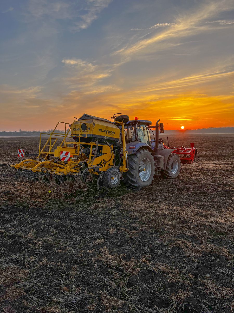 Spring drilling is go 🚜🌞💨 Long hours alone in a tractor cab give me far too much time to get lost in my thoughts. Literally just got keep pushing through one day at a time #MindYourHead #mentalhealth