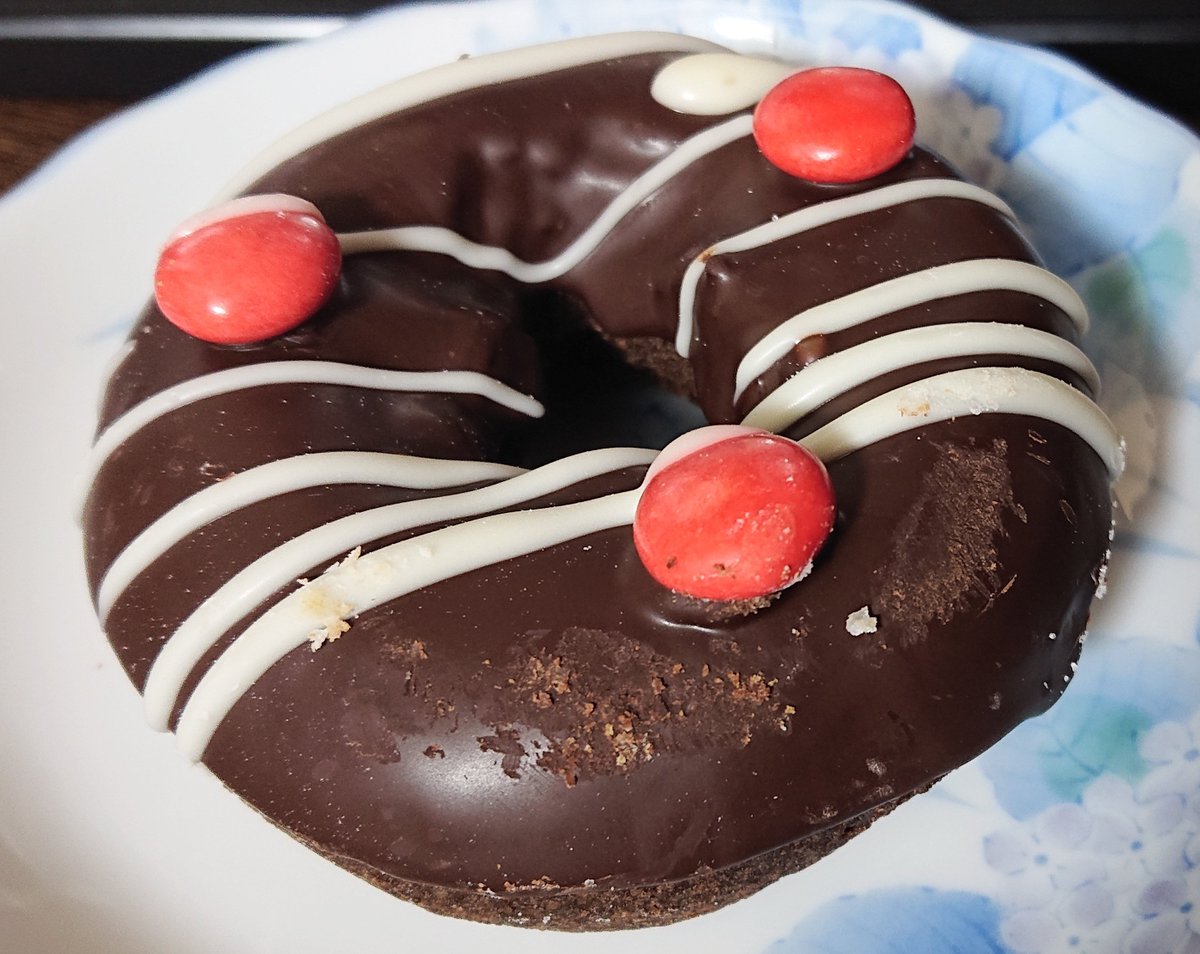 ミスドでメニューにないドーナツを探すの楽しい ピカチュウの亡霊を感じる 