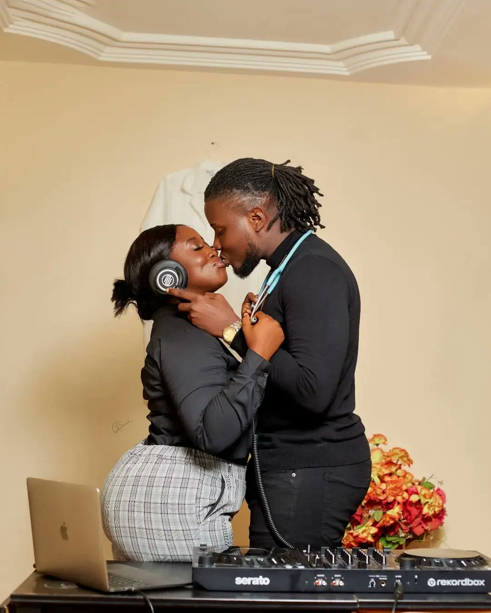 dj_rampage232's tweet photo. Happy Valentines Day from us to you and yours .β₯οΈπΉ #TheDaramys #TripleD23
#DjDrDaramy23 #OnTheRampage ππ½β₯οΈ https://t.co/lGfZnCgzS5