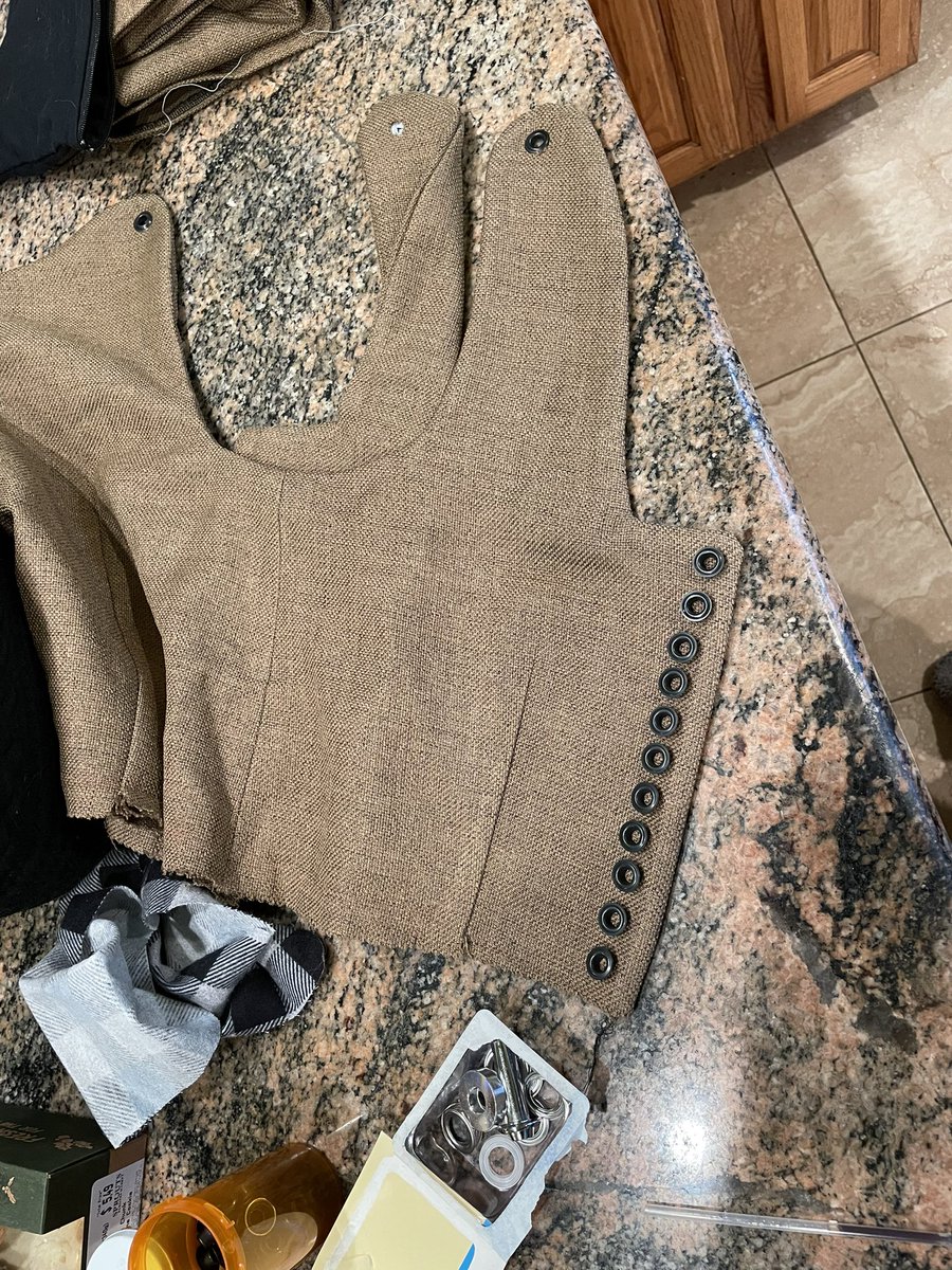 SecondhandDead's tweet image. Shocker on which size I prefer 🤦🏻‍♀️