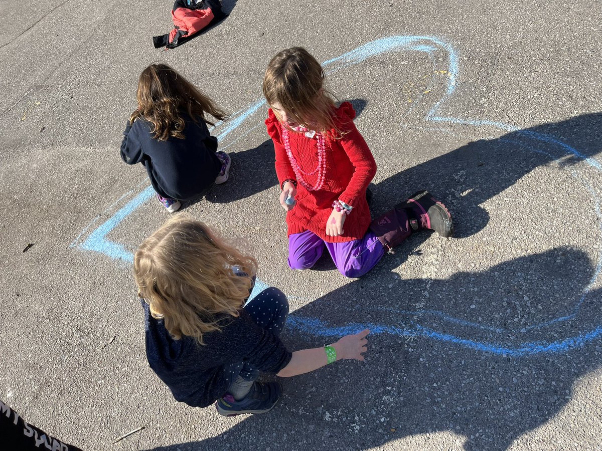 WarrenParkJS's tweet photo. Wishing our fabulous Warren Park community much love, peace and happiness from our students. https://t.co/Hhlpob81Eu