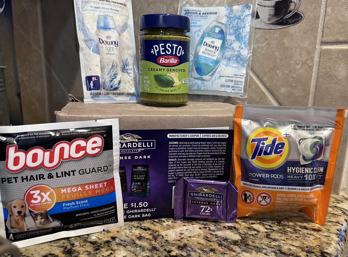 pmormile18's tweet photo. Thank you for the awesome sampler box! Canβt wait to try out my new stuff!! #KrogerSampleBox https://t.co/aKOOnGk63U