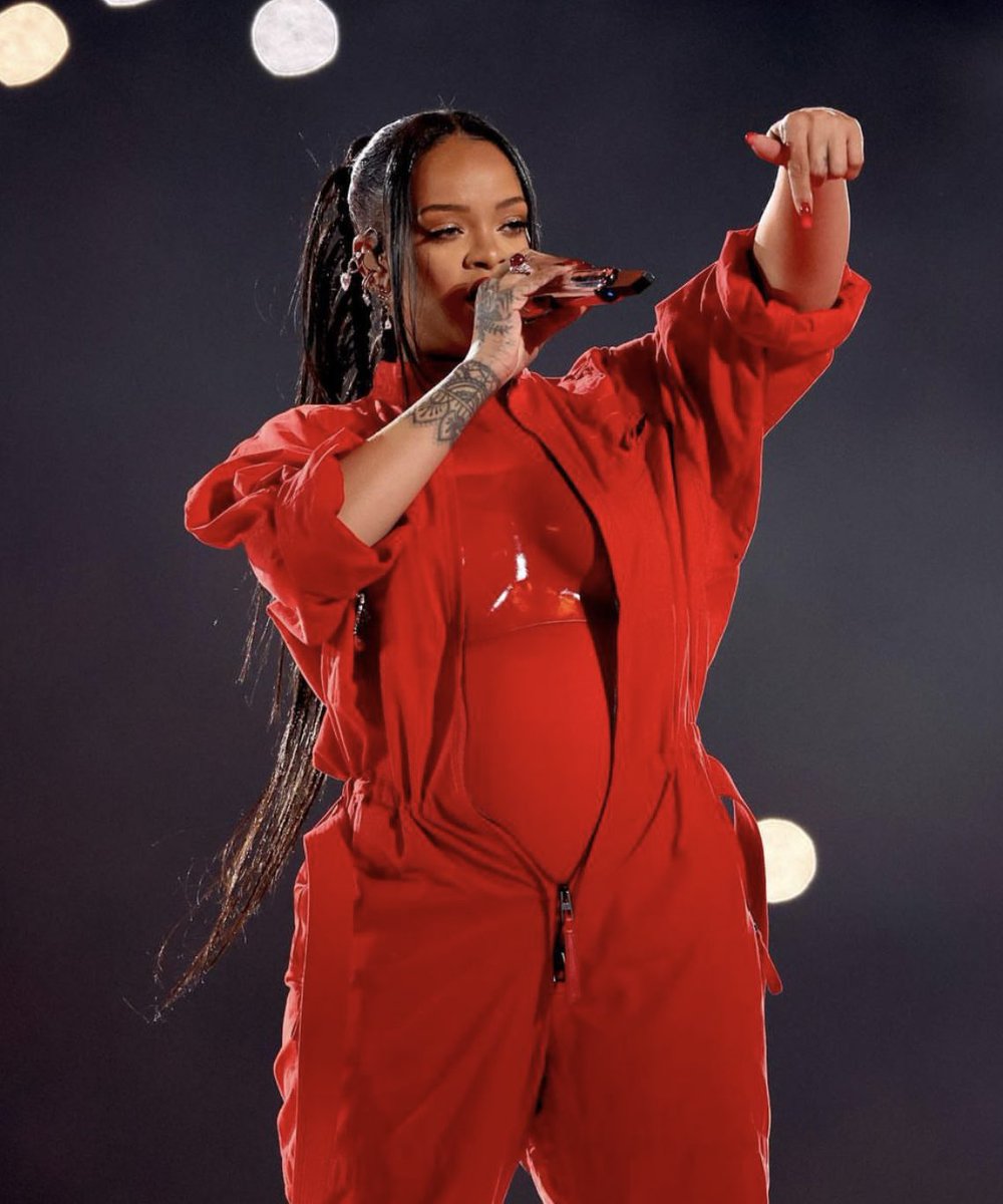 JoePompliano's tweet image. The impact of Rihanna's Super Bowl performance:

• #1 most-streamed artist globally
• 118.7 million viewers (5M more than SB)
• 17 songs in the Top 40 on Spotify
• Gained 3 million Instagram followers
• Searches for Fenty Beauty are up 833%

The Super Bowl effect is real 📈