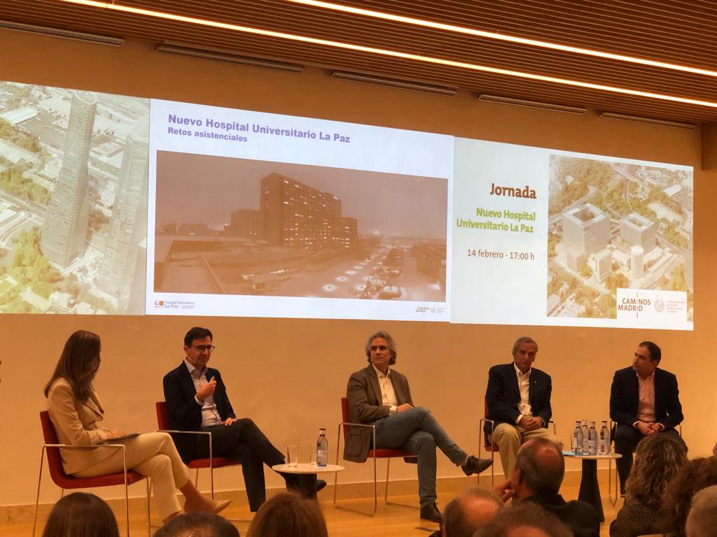 caminosmadrid's tweet photo. En la sesión “La Paz, infraestructura clave en la sanidad pública” Juanjo Ríos, director médico en el #HospitalLaPaz, realiza un profundo análisis de lo que debe ofrecer este  hospital: “Tenemos que tener un espacio humanizado y flexible que se adapte a la medicina del futuro”. https://t.co/LGNDoyKlNF