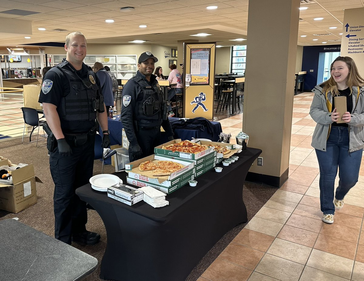 Stop by plenty of activities and pizza to enjoy.