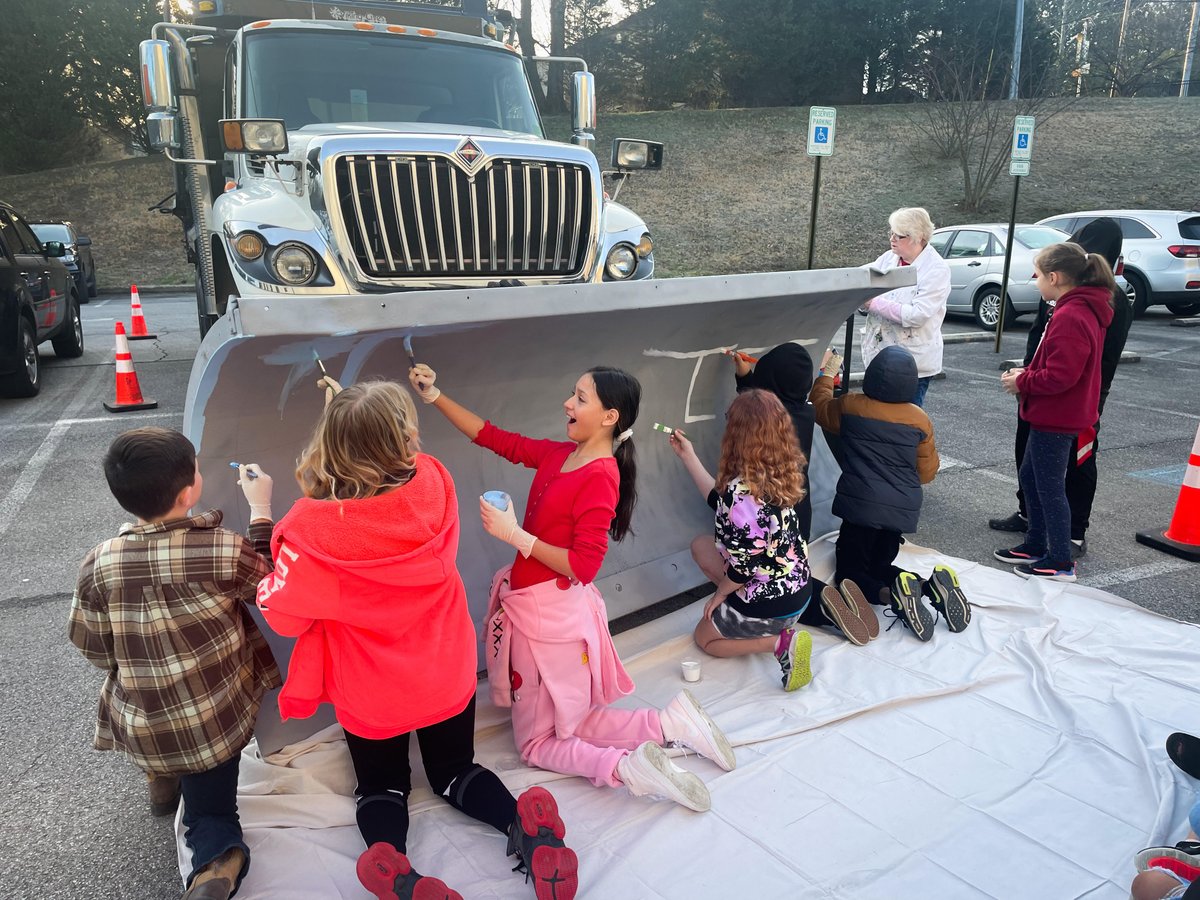 WeAreMayfield's tweet photo. Our students are so excited to be partnering with TDOT in art class for "Paint the Plow".  This is such a honor to be the 2nd school in the state to get to participate in this collaboration!  Stay tuned tomorrow for the finished masterpiece. https://t.co/I4KGtytPyn