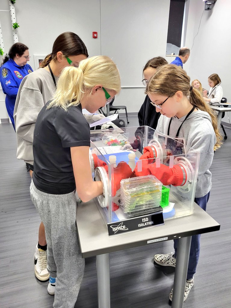 goldstemteacher's tweet photo. Our 6th grade scientists worked hard during their @iSPACEcincy Space Based Simulation! They were able to get a taste of different STEM careers while collaborating on teams to collect data &amp; safely completing the mission! 🚀🛰
@goMercerEagles https://t.co/gKhwyfnGKP