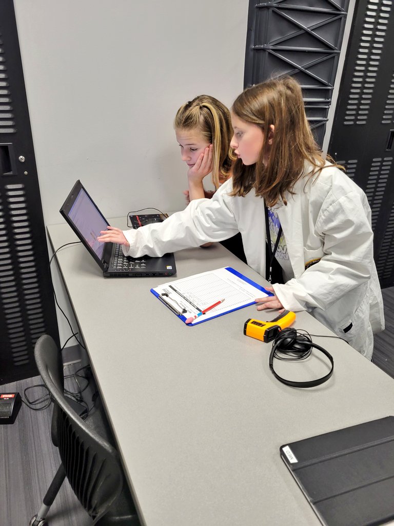 goldstemteacher's tweet photo. Our 6th grade scientists worked hard during their @iSPACEcincy Space Based Simulation! They were able to get a taste of different STEM careers while collaborating on teams to collect data &amp; safely completing the mission! 🚀🛰
@goMercerEagles https://t.co/gKhwyfnGKP