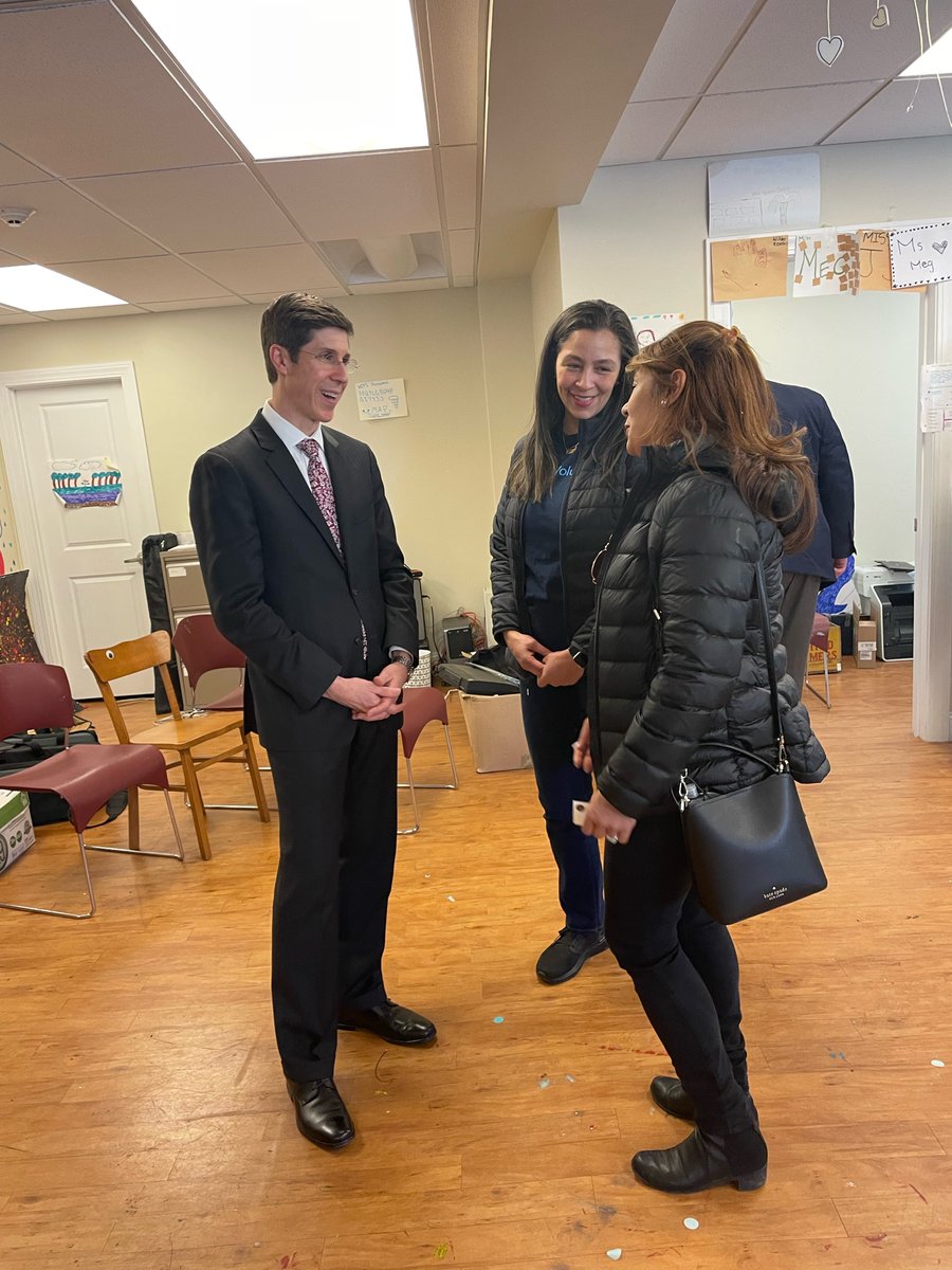 PVDMayor's tweet photo. Thank you @CoxComm for presenting the Manton Avenue Project (MAP) with a $10,000 check through the Cox Tech Boost program. This investment in our community demonstrates Cox's commitment to bridging the digital divide and empowering our youth through the power of technology. https://t.co/Ou9bJ2GYTx