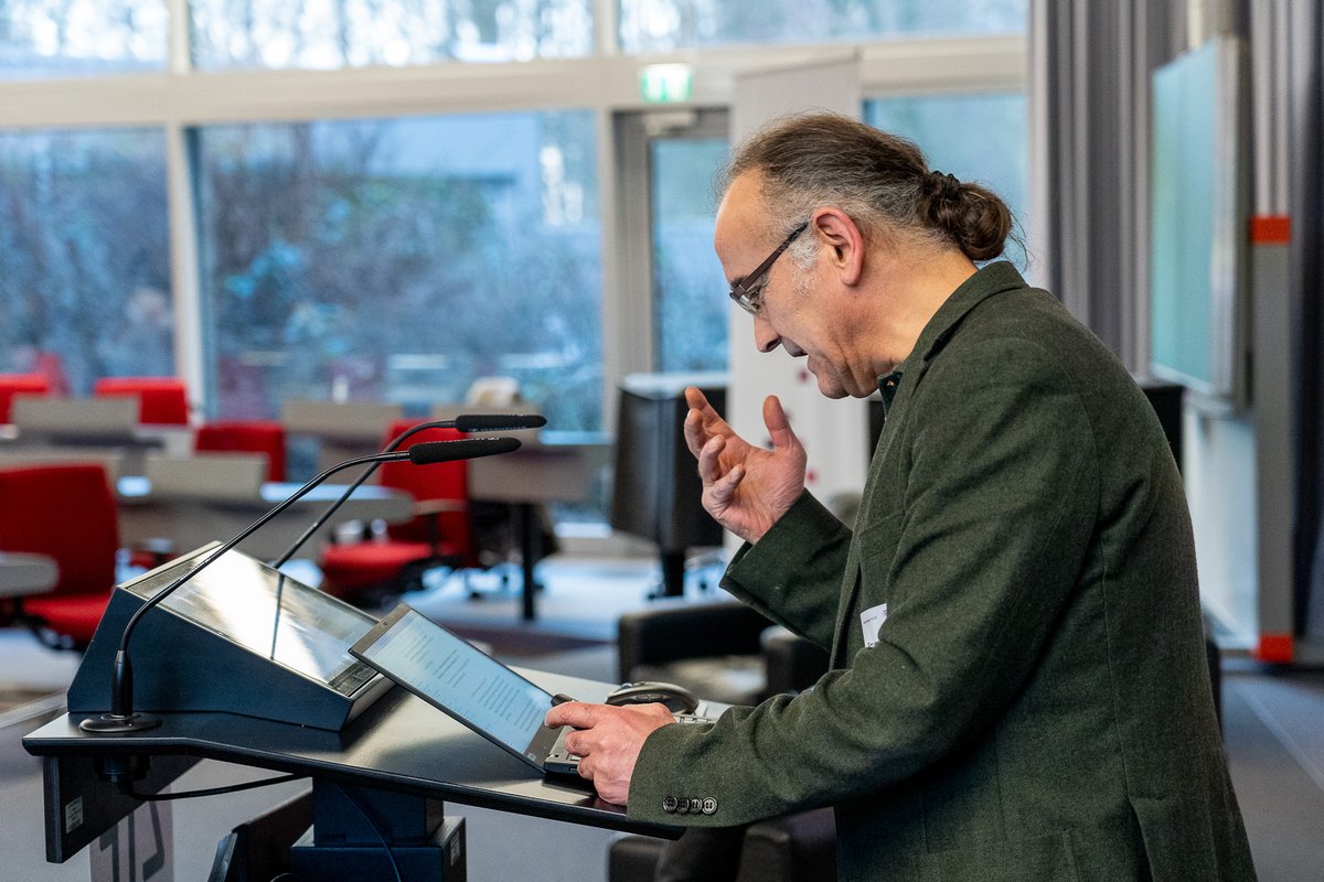 Susanne Pickel / @dr_supi &amp; Fabian Heß (#RIRA) und Ertuğrul Şahin (#Wechselwirkungen) forschen zu Co-Radikalisierung. Wann und wie entstehen Spiralen der Radikalisierung? Wie lässt sich die reziproke Radikalisierung verschiedener Gruppen theoretisch und begrifflich fassen?