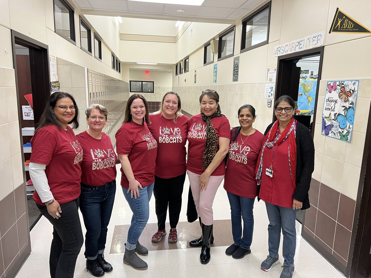 ZarinahHayes's tweet photo. Happy Valentine’s and Happy Kindness Week from G Hall❤️ @ottobobcats @Plano_Schools @pisd_sel https://t.co/6mHHrQ16VD