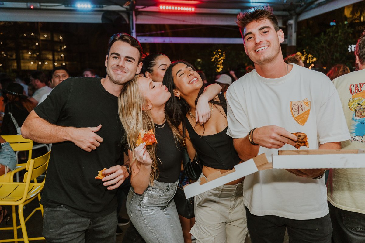 ThePieFather's tweet photo. Keep your friends close, and your pizza closer 🤌🏼 🍕 Stop by #ThePieFather Thursday - Sunday at The #Wharfftl https://t.co/VB4LBWAn1t