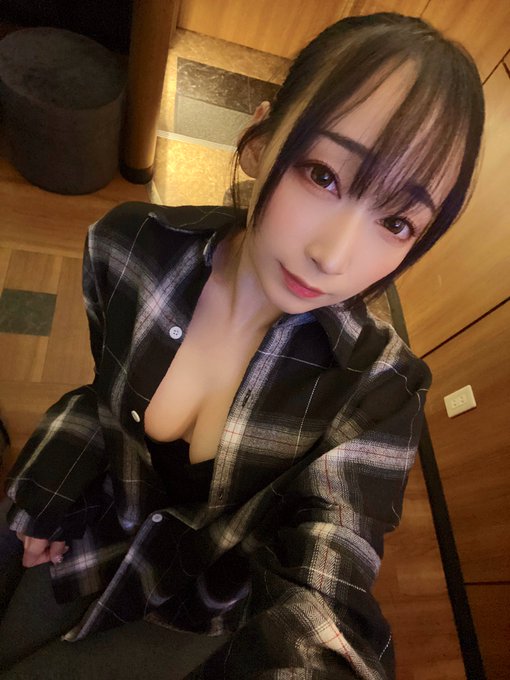 BAR蓮実クレア改め、2号店のラウンジ蓮実クレアは本日から深夜1時閉店 男子従業員と私とふたばと春凪ちゃんは HARUに移動してきたよ~(*ơᴗơ) https://t.co/gG2VRnRtPV