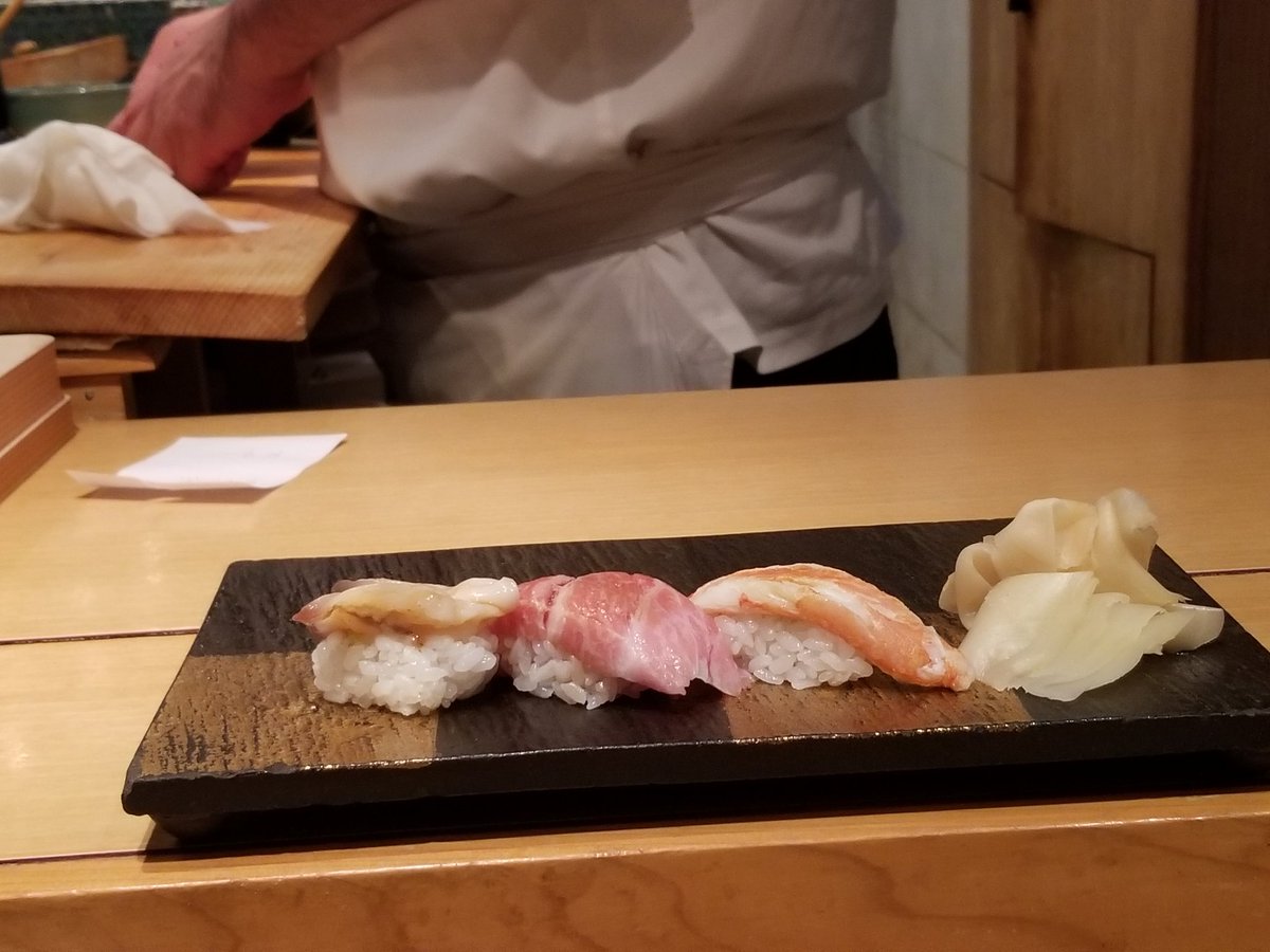 xuranushix's tweet photo. お��司はカウンターで食べたい派🤤 https://t.co/CPmUIXXahk