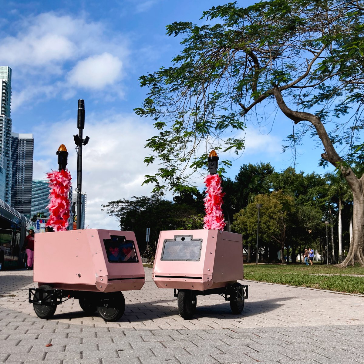 tiny_mile's tweet image. Did you forget Valentine’s Day this year? Don’t fret—no one can stay mad at an adorable pink robot. Let us take the heat and send your gift, we got you! Get free delivery within uptown Charlotte and downtown Miami through the iOS App Store.⁣ #tinymile apps.apple.com/ca/app/tiny-mi…