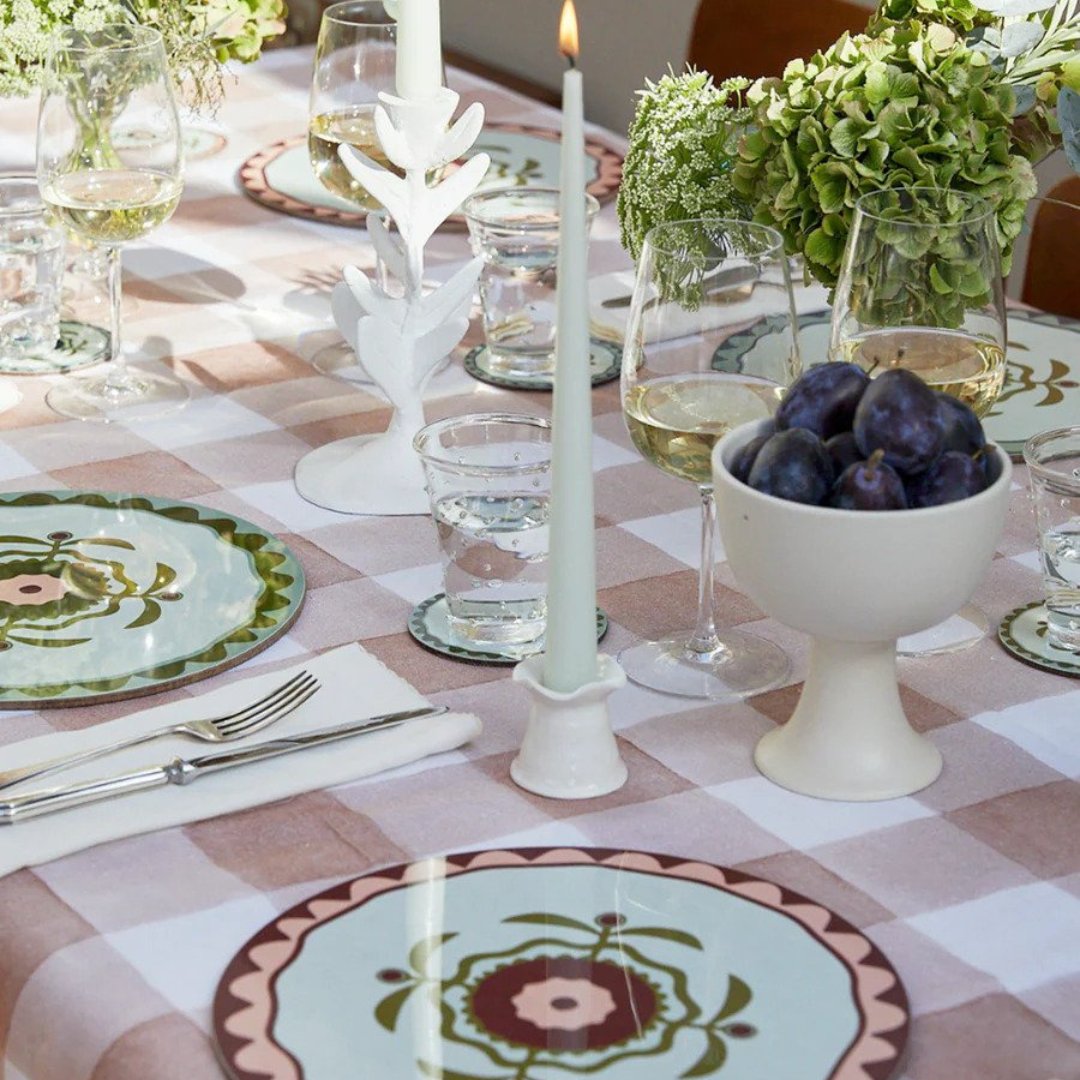 We are head over heels for these pretty pink palettes💖 Whether you’re celebrating Galentines, Valentines or looking for some self-love inspo, swipe for our exhibitor treats and gifts we know you’ll LOVE!🏹
Happy Valentine's Day! 💞